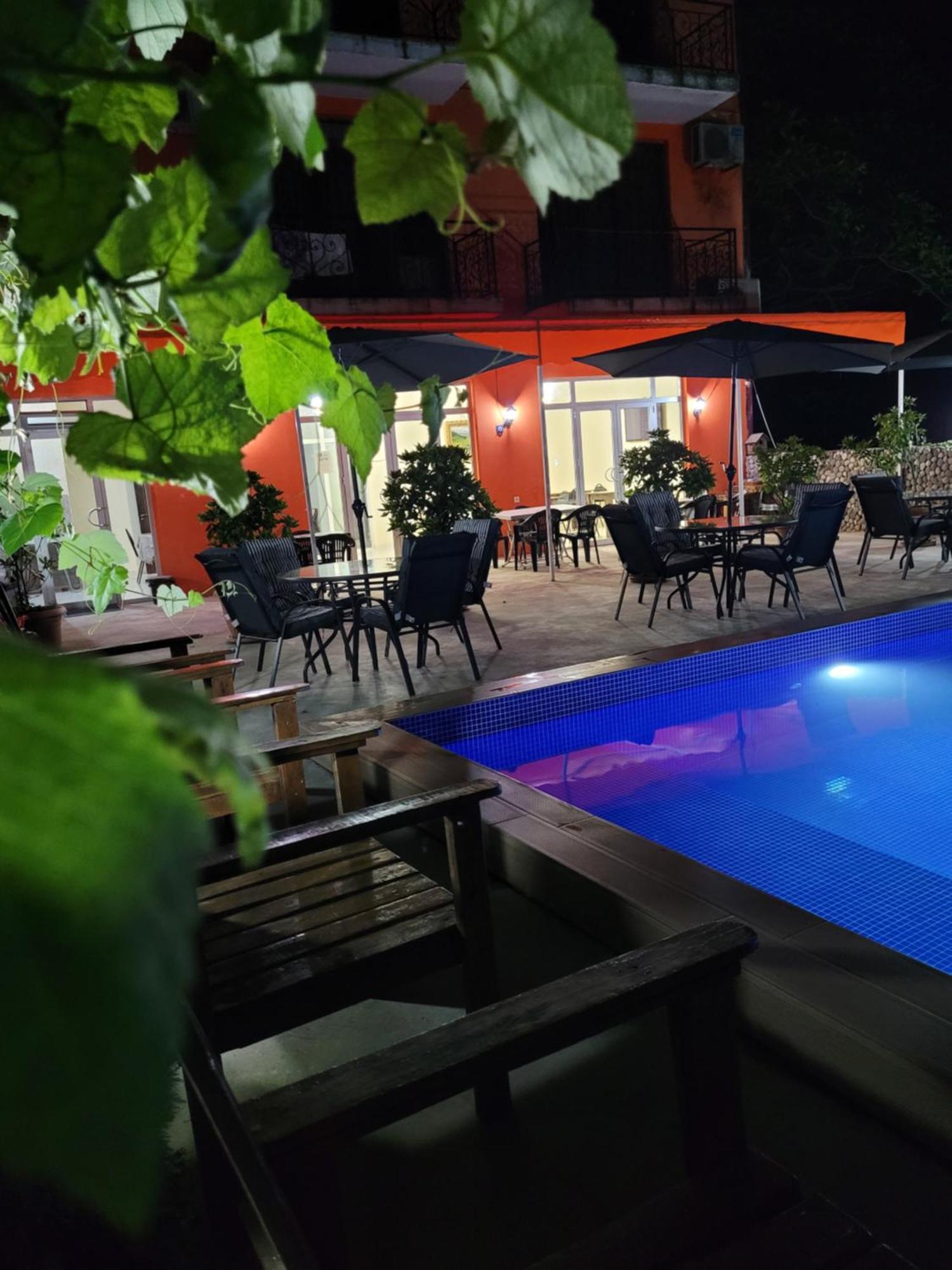 Vizitori Hotel โกนิโอ ภายนอก รูปภาพ