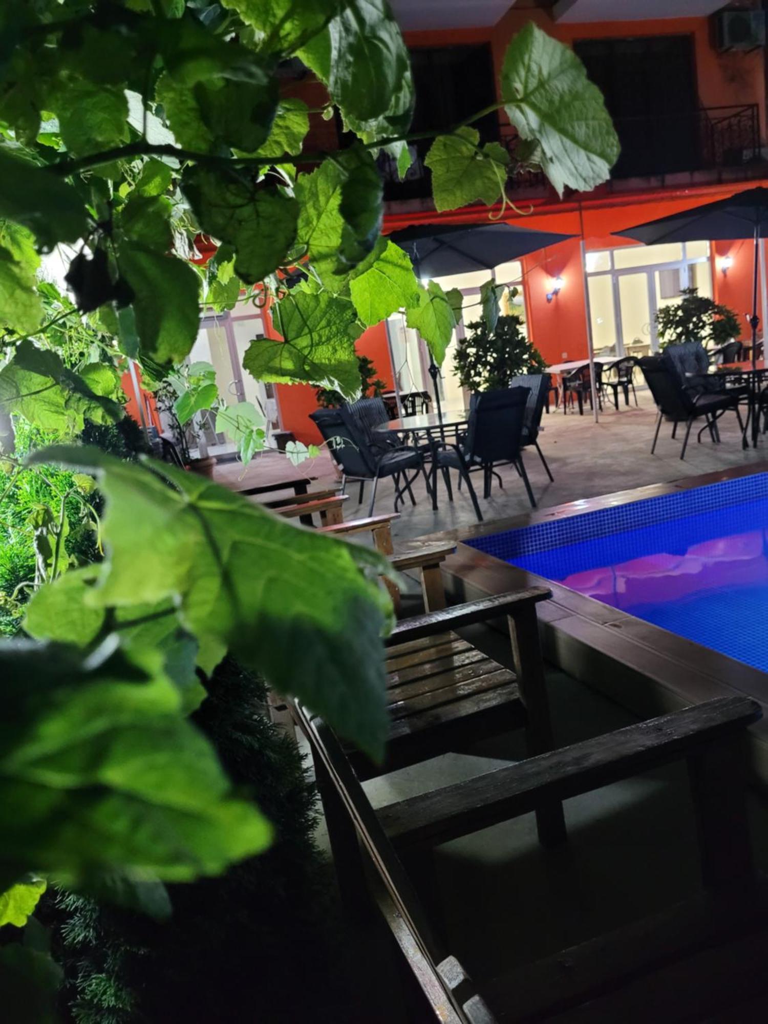 Vizitori Hotel โกนิโอ ภายนอก รูปภาพ